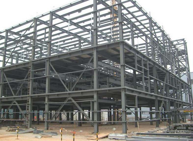 嘉興鋼結(jié)構(gòu)、嘉興彩鋼板廠房建設(shè)的過程中，廠房隔墻起到了很好的分割工作空間的效果